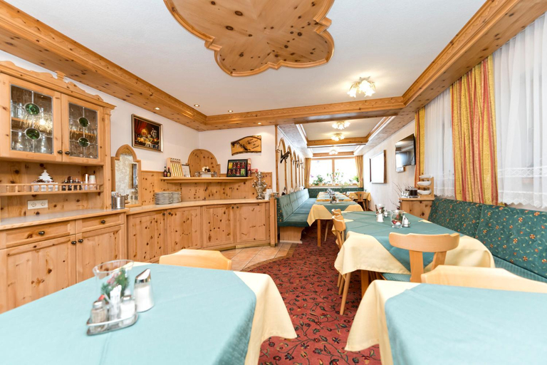 Food & Drinks 2, Hotel Garni Siegele - inklusive Silvretta-Card PREMIUM, Landeck
