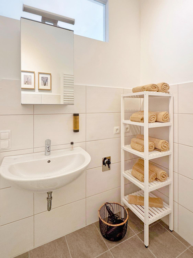 Bathroom 3, Deichstadt Apartments, Neuwied
