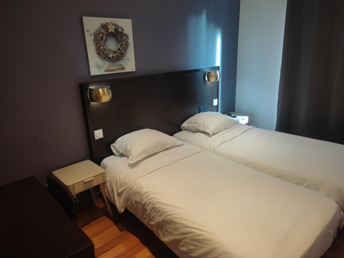 Bedroom 4, LUXELTHE Hôtel, Paris
