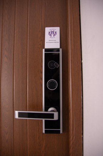 Others 3, Iris Boutique, Otopeni