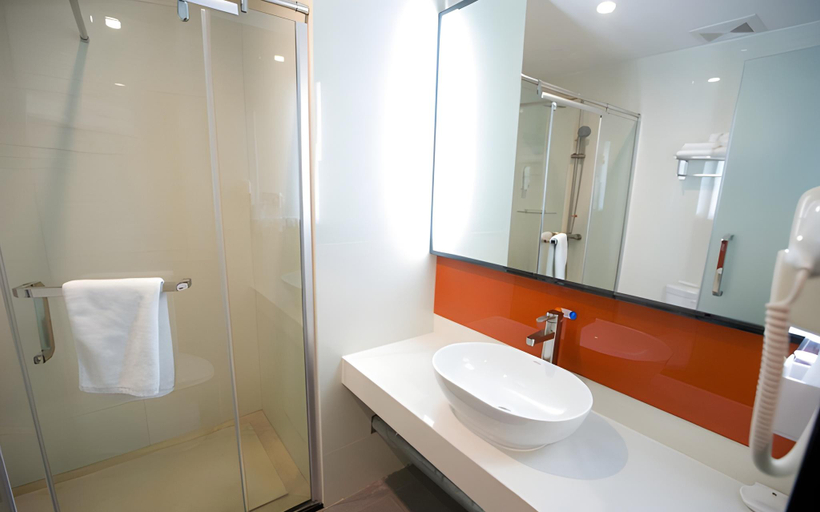 Bathroom 4, 7 Days Inn Premium Tangshan Fengnan Shuanghu Jinyuan Branch, Tangshan