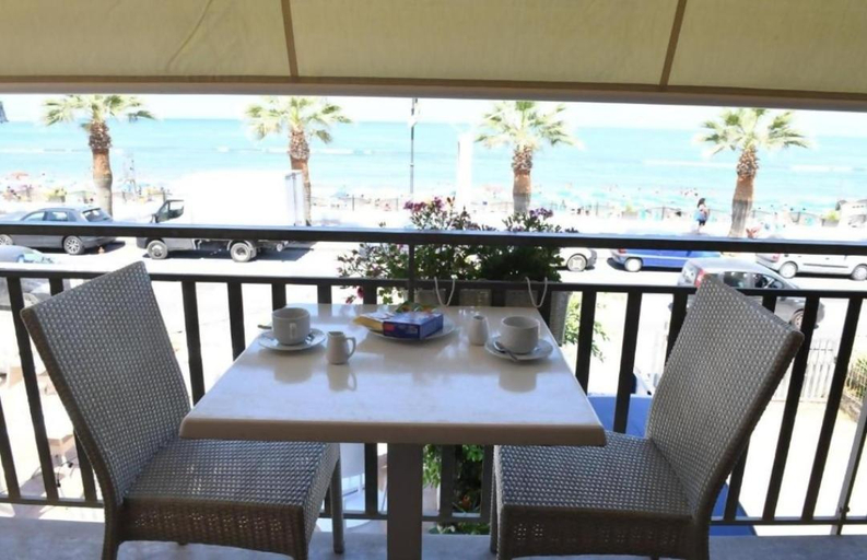 Others 3, Monti' B&B Agropoli Lungomare, Salerno