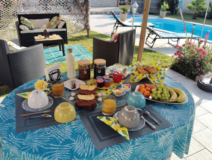Food & Drinks, Chambre d'hotes a mouleydier, Dordogne
