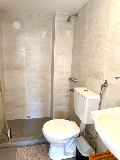 Bathroom 2, Lo de Nacho, Esteban Echeverría