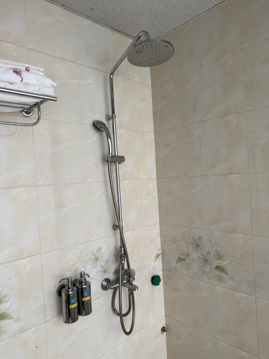 Bathroom 3, Hotel Me Kong, Hạ Long