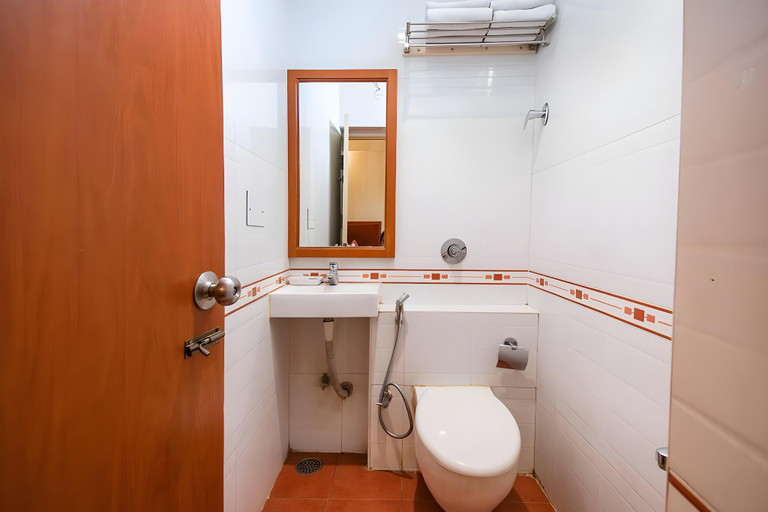 Bathroom 4, Treebo Sam Residency, Coimbatore
