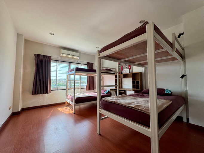 Bedroom 4, Ananas Central Phuket Hostel, Pulau Phuket