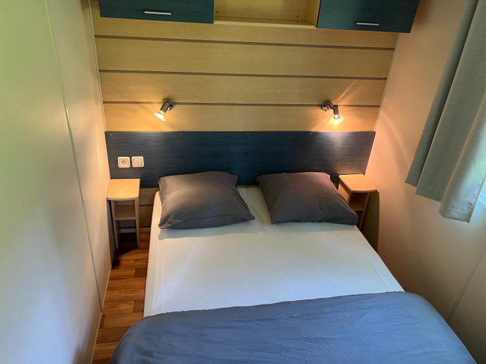 Bedroom 2, Parenthese en foret, Essonne