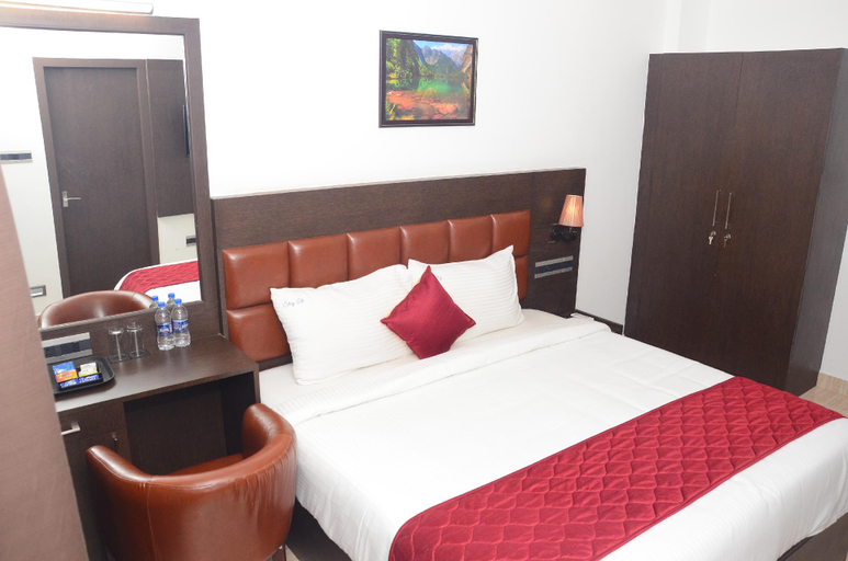 Bedroom 2, Staylite Suites, Chennai