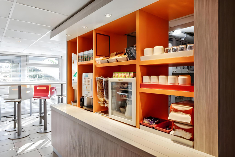 Food & Drinks 3, Classic Hotel - Fontenay-Tresigny, Seine-et-Marne