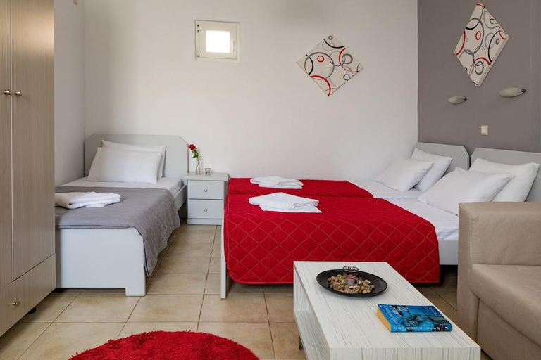 Bedroom 4, John Akroyiali, Crete