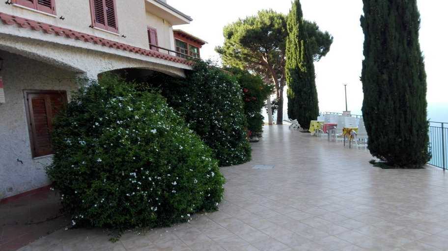 Others 2, Paradise Bed & Breakfast, Palermo