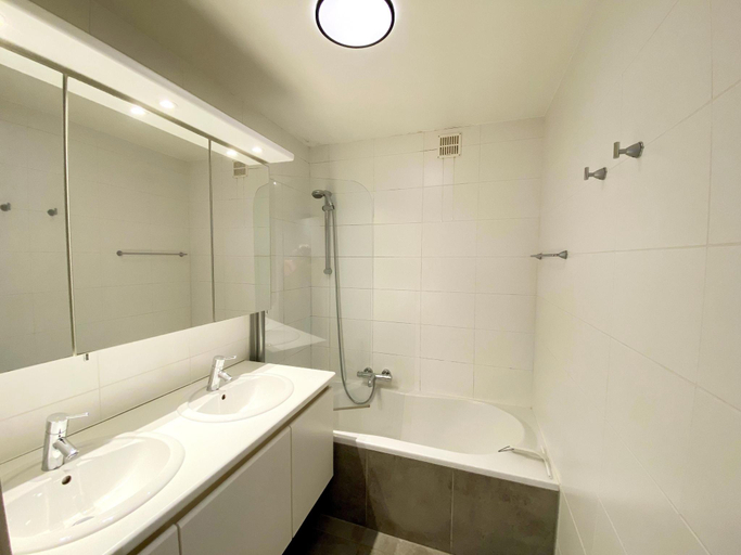 Bathroom, Apartment in Nieuwpoort near the Beach, West-Vlaanderen