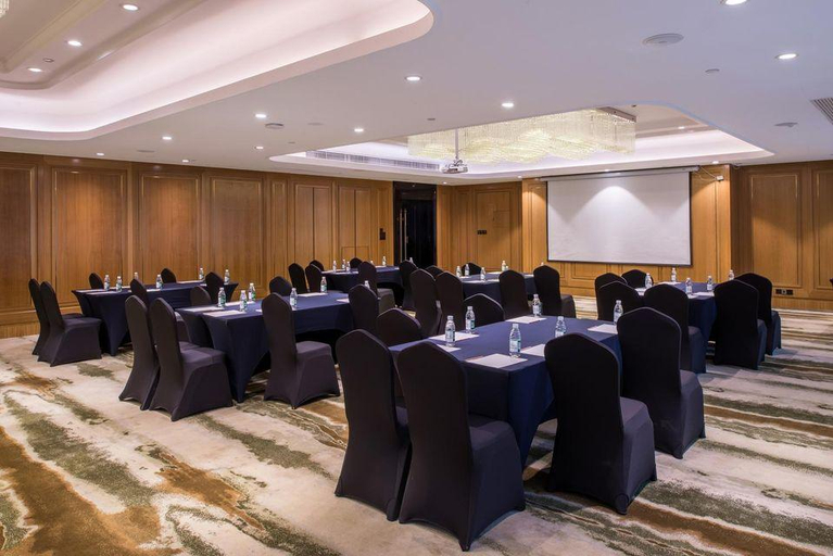 Business Facilities, The Longemont Chengdu, Chengdu