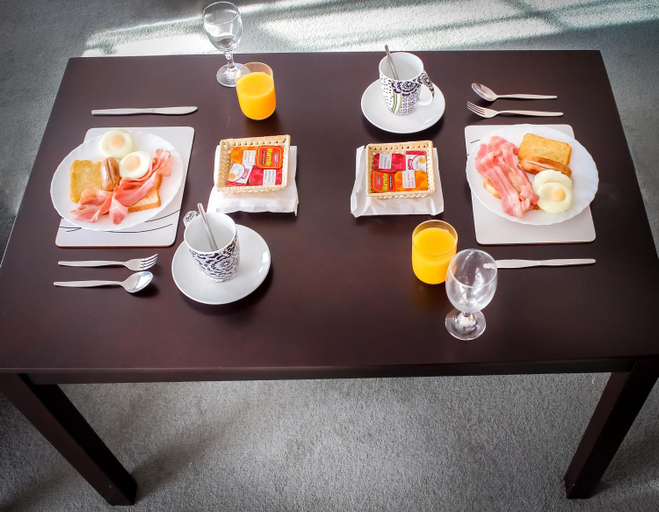 Food & Drinks, Malones Spa Motel, Rotorua