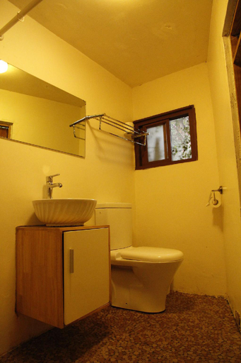 Bathroom, Alley Walk B & B, Tainan