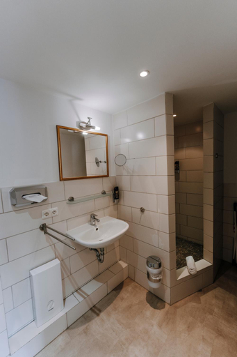 Bathroom 3, Apartments Fleischhauerstraße, Lübeck
