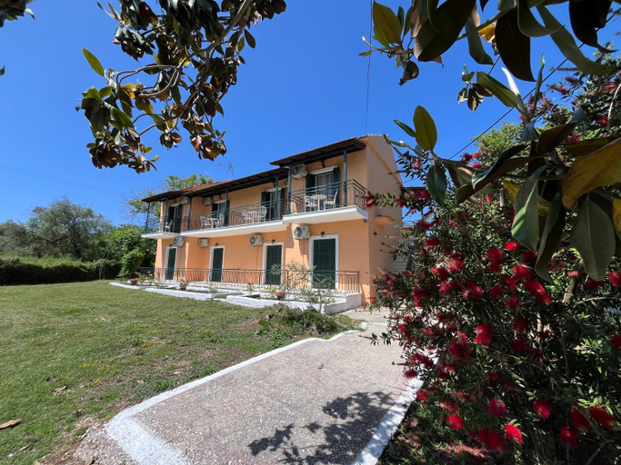 Exterior view 5, Yannakis Apartments, Ionian Islands