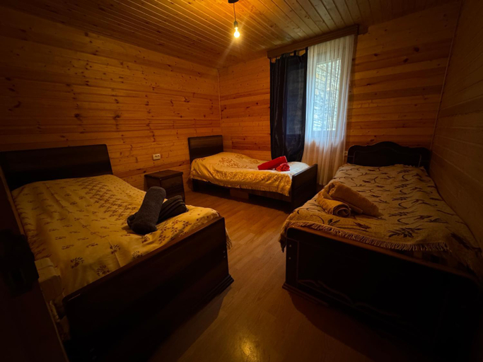 Bedroom 2, Guesthouse Luka, Mestia