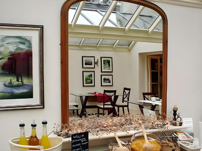 Food & Drinks 5, Afon Gwyn Country House, Conwy