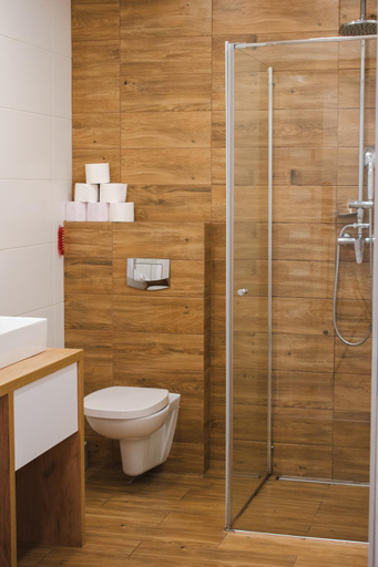 Bathroom 3, PRZYSTANEK ROSZKOW -NOCLEGI i RESTAURACJA, Wodzisław