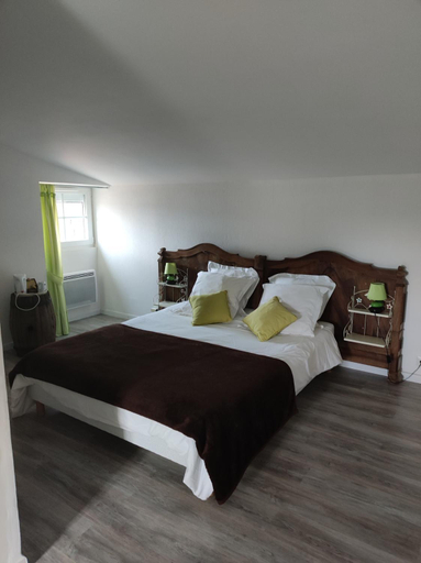 Bedroom 2, Chambres d'hotes La Frise, Vendée