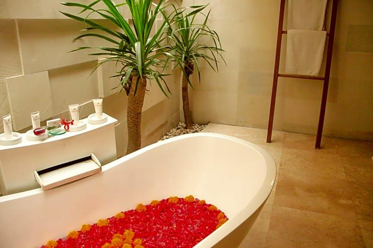 Bathroom 3, Kunti Villas, Badung