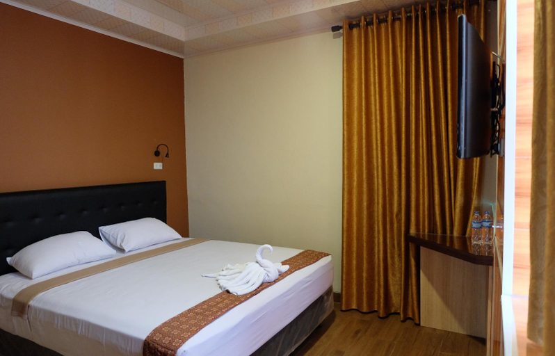 Bedroom 3, Ren'z Hotel, Pangkalpinang