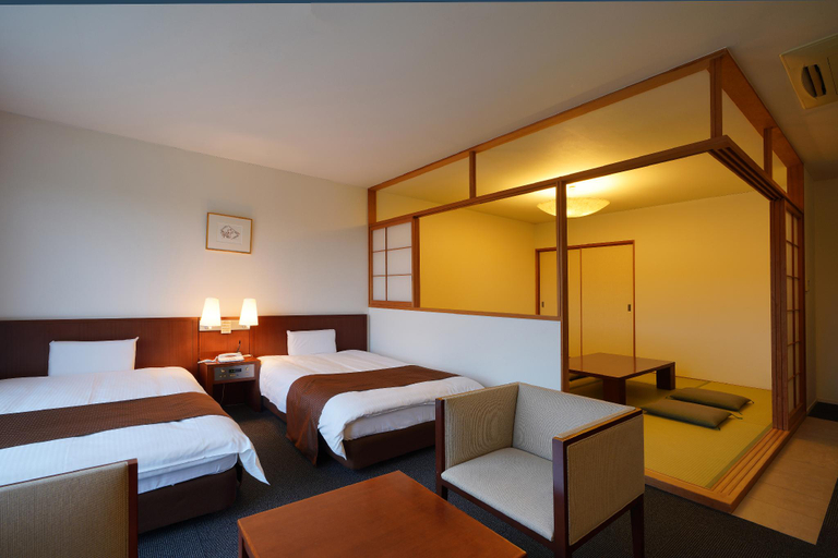Bedroom 3, Hotel Schonvert, Iga