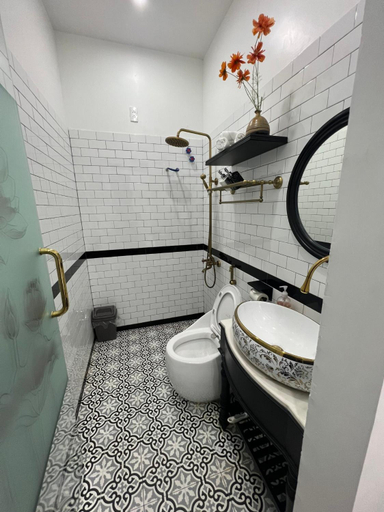 Bathroom 3, Song Kim Hotel, Hải An