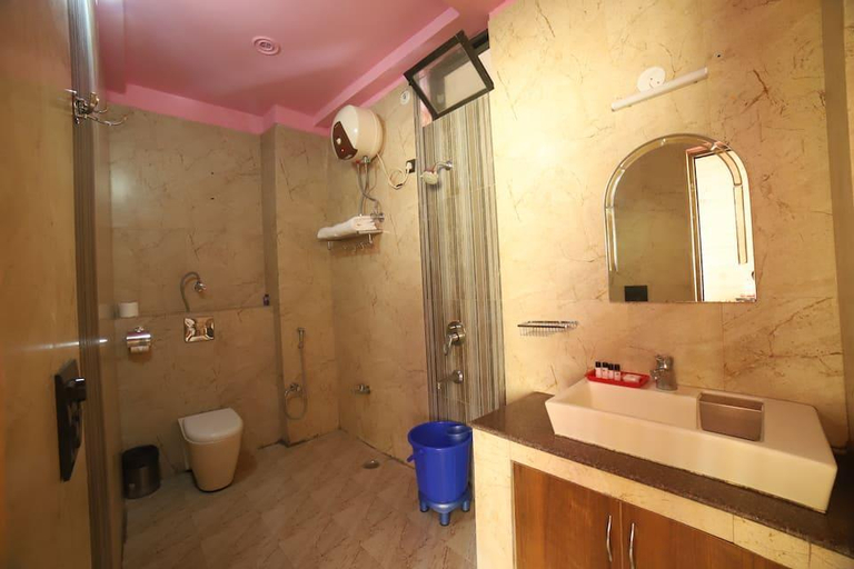 Bathroom 3, Chanakya Resort by Galace Greense, Garhwal