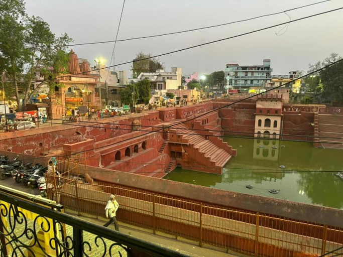 2, Maatu Shri Guest House Mathura, Mathura