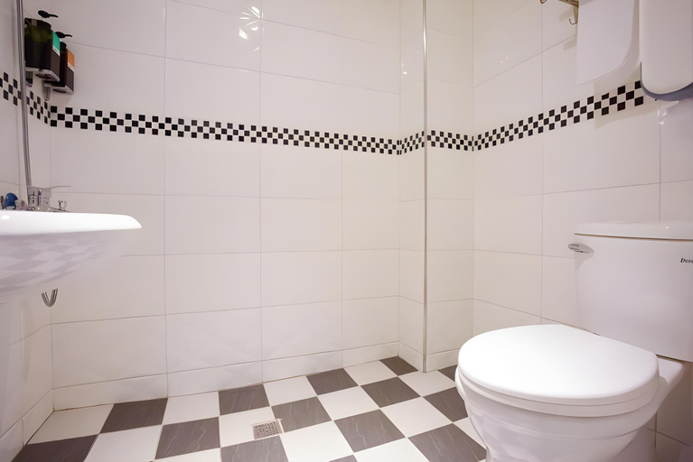 Bathroom 4, Yung An Business Hotel, Yulin