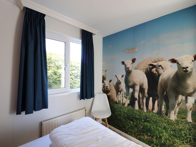 Bedroom, Cottage in Grou with Water Sports Access, Boarnsterhim