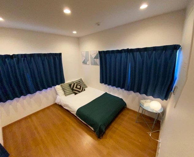 Bedroom 4, Shin-Nakano House, Nakano City