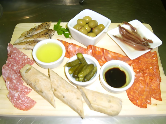 Food & Drinks 5, The Crown Aldbourne, Wiltshire