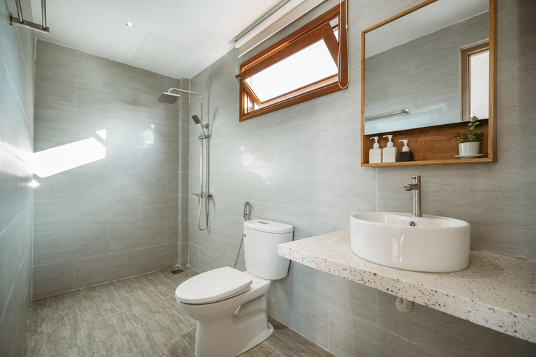 Bathroom 3, Pea Home - Nha Đau Homestay, Da Nang
