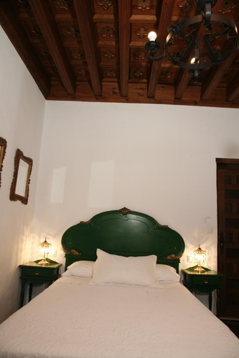 Others 5, HABITACIONES LAS TERMAS, Granada