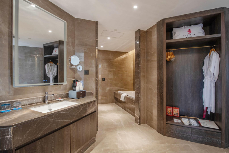 Bathroom 4, Dongguan Longsun Hotel, Dongguan