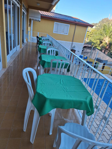 Others 3, hospedagens regina, Águas de Lindóia