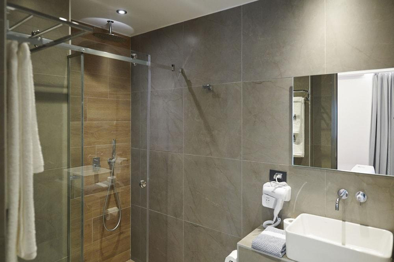 Bathroom 3, Meni Apartments, Attica