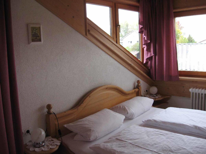 Bedroom 4, Ferienpension Fremuth, Regen