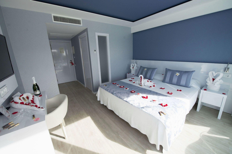 Bedroom 3, Masd Mediterraneo Hotel Apartamentos Spa, Barcelona