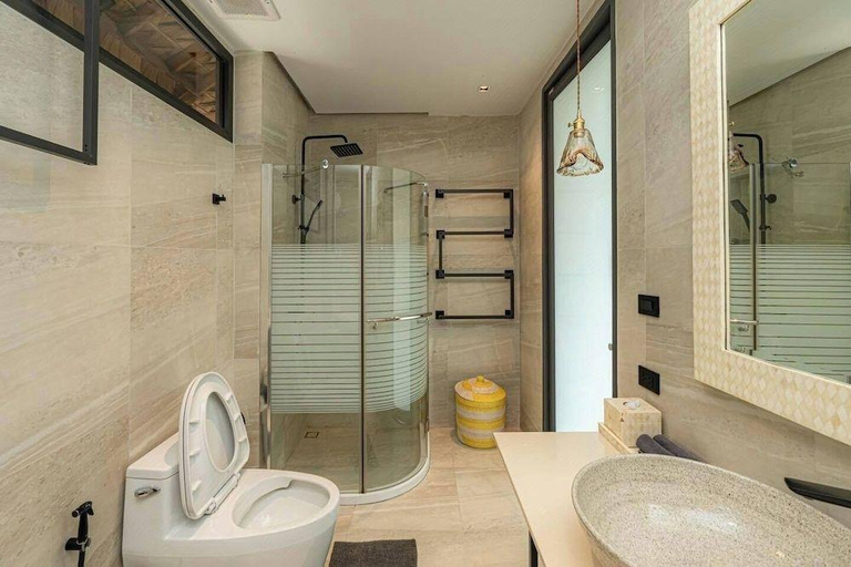 Bathroom 2, Sealord Naithon Beachfront Phuket , Pulau Phuket