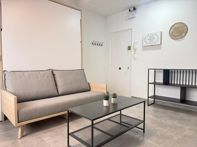 Facilities 5, Agi Macia Centro, Girona