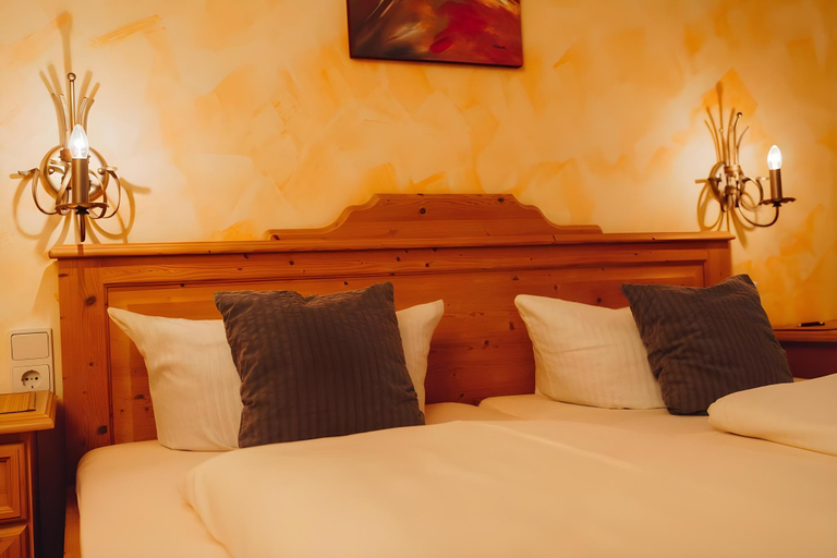 Bedroom 2, Landhotel Neukirchner Hof, Amberg-Sulzbach