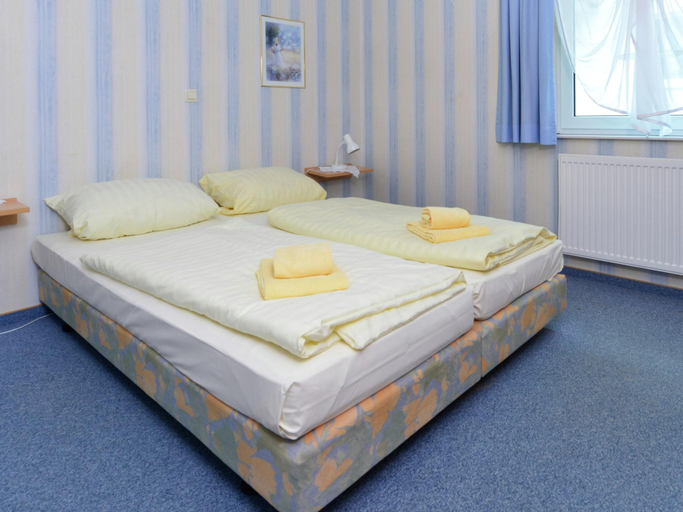 Bedroom 2, Geraumige Wohnung mit Skilift in der Nahe, Waldeck-Frankenberg