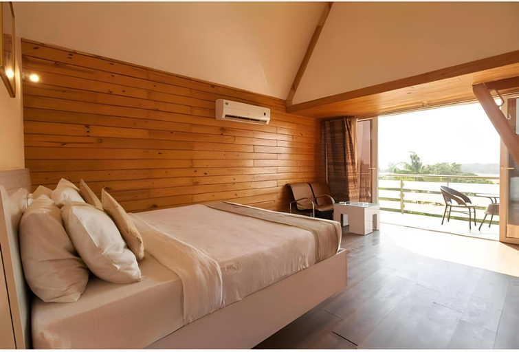 Bedroom 2, Rumourss Sky Villa and Resort, Pune