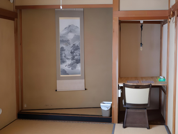 Bathroom 3, Hostel Murasaki, Takayama