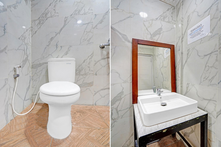 Bathroom 4, Collection O 90783 Probolinggo Homestay, Probolinggo